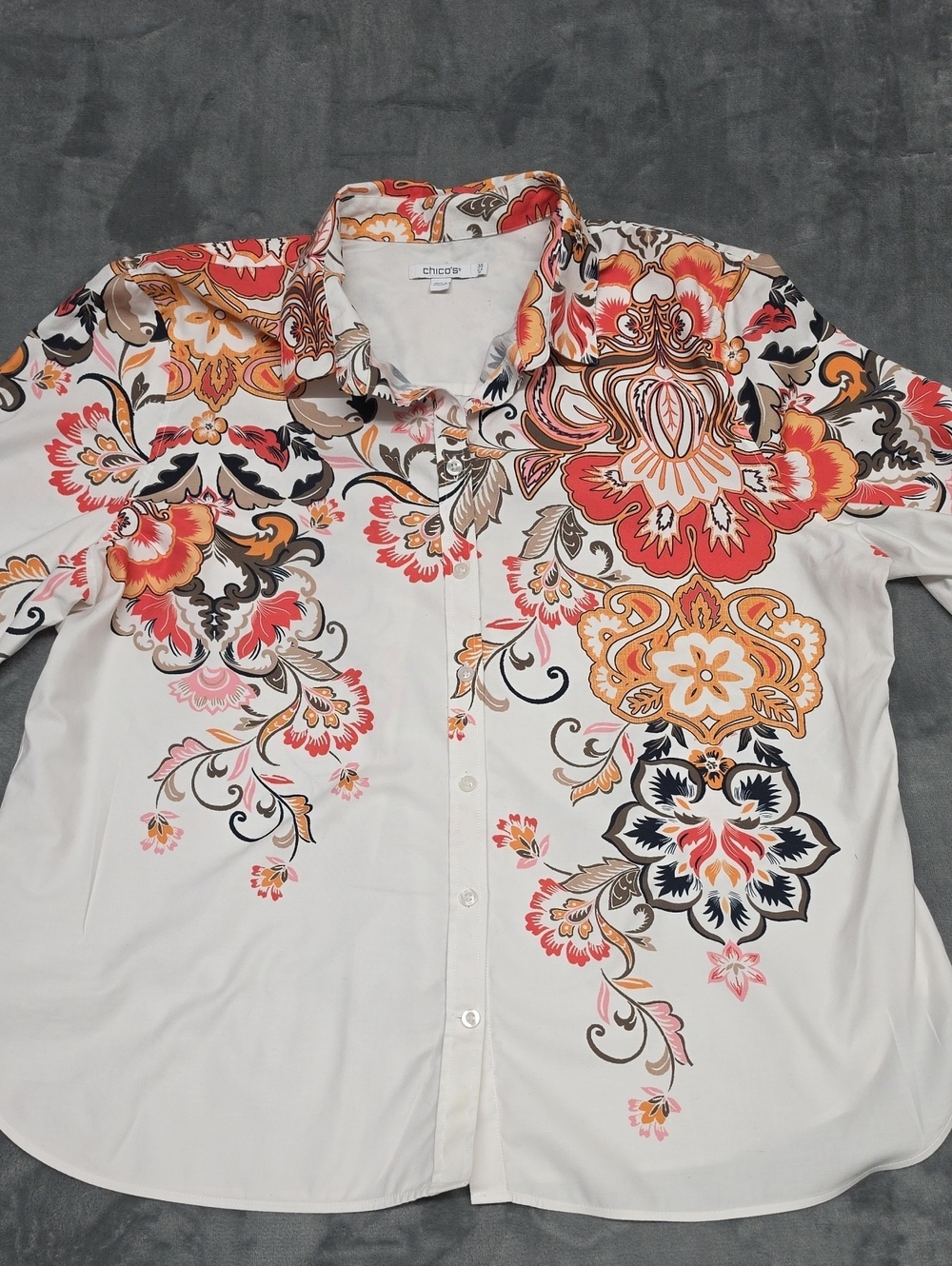 Chico's White Button-Up Blouse w Orange, Coral & Black Floral Print Sz 3.5(18) - Picture 7 of 7